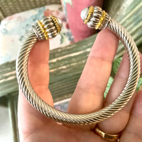 DESIGNER INSPIRED CABLE BRACELET ⭐️2-Tone Faux PEARL TWISTED CUFF NEW CONDITION - Picture 16 of 16